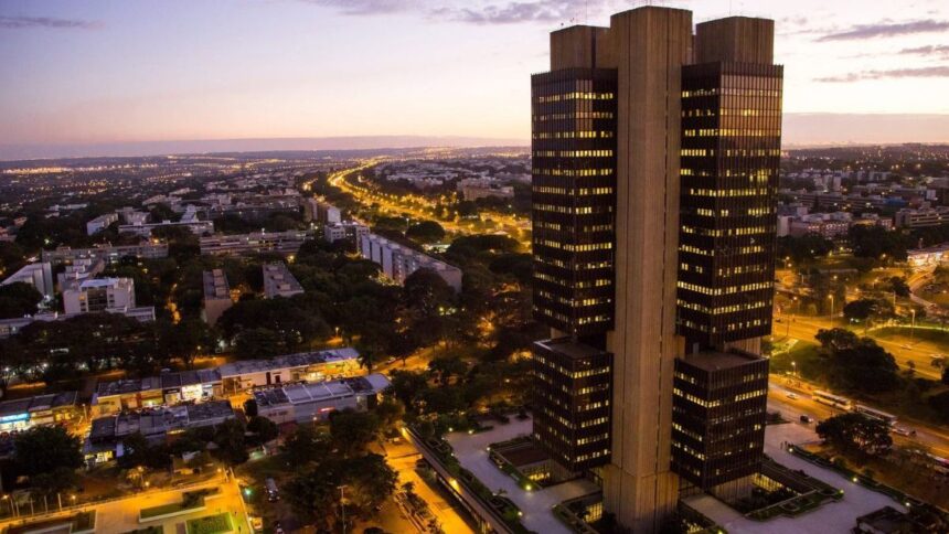 copom-corta-selic-para-14,25%-e-mercado-debate-se-ciclo-de-flexibilizacao-chegou-ao-fim