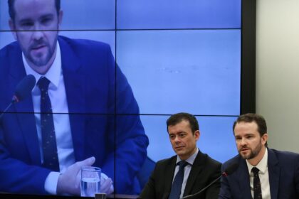 ministro-rebate-oposicao:-trabalhador-paga-hoje-menos-impostos-no-pais