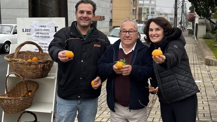 aos-86-anos,-agricultor-emociona-ao-distribuir-alimentos-de-graca-em-sc:-me-faz-feliz