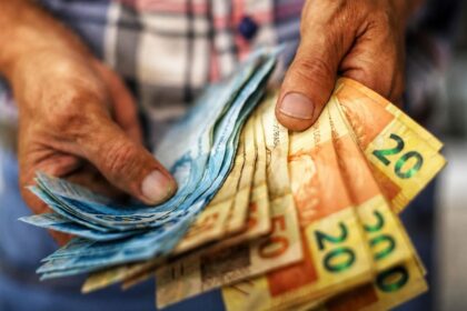 r$-6,8-mil-por-mes:-qual-estado-tem-o-maior-salario-do-brasil?-veja-o-ranking-completo-do-ibge
