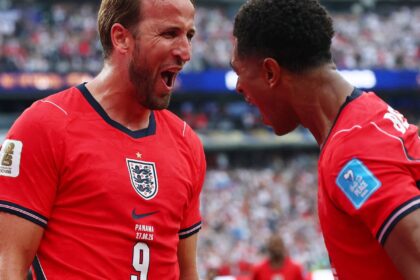 inglaterra-sobra-no-2o-tempo,-vence-panama-e-avanca-em-1o-no-grupo-l