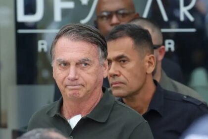 exercito-entrega-arsenal-de-bolsonaro-a-pf,-mas-duas-armas-somem-da-contagem