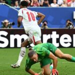 goleiro-da-noruega-que-virou-inimigo-de-neymar-falha-contra-a-inglaterra-e-revolta-brasileiros:-inacreditavel