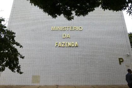 governo-deve-recorrer-ao-stf-sobre-pec-de-agentes-de-saude