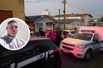 jovem-e-executado-dentro-de-casa-por-homens-encapuzados-em-sc;-vitima-foi-encontrada-morta-dentro-do-banheiro