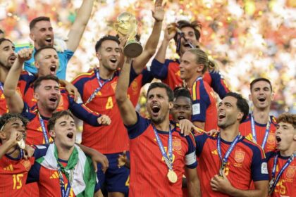 premiacao-da-copa-do-mundo:-espanha-leva-r$-255-milhoes;-veja-quanto-o-brasil-ganhou