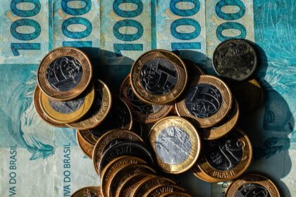 beneficiarios-com-nis-de-final-8-recebem-bolsa-familia-de-julho