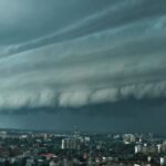 frente-fria-associada-a-ciclone-deixa-ultimos-reflexos-no-sul-antes-de-reviravolta-no-tempo;-veja-cidades-atingidas-pela-chuva