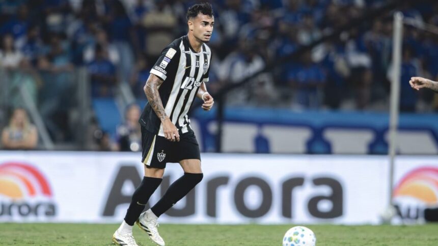 atacante-ex-flamengo-se-pronuncia-apos-xingar-torcedor-do-atletico-mg;-veja
