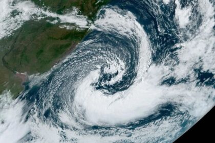 ciclone-bomba-ja-tem-data-para-se-formar-em-sc-e-causar-ventos-de-ate-100-km/h