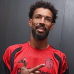 pressao-e-quando-nao-tem-algo-para-comer:-vozinha-impacta-com-reflexao-apos-chegar-ao-colo-colo