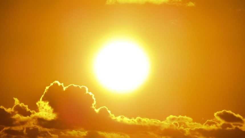virada-brusca-no-clima-muda-cenario-de-sc-em-menos-de-48-horas-e-estado-troca-alertas-de-deslizamento-por-calorao-de-35c