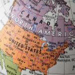 trump-adia-tarifas-de-50%-contra-o-canada-por-tres-dias-apos-avanco-em-acordo-comercial