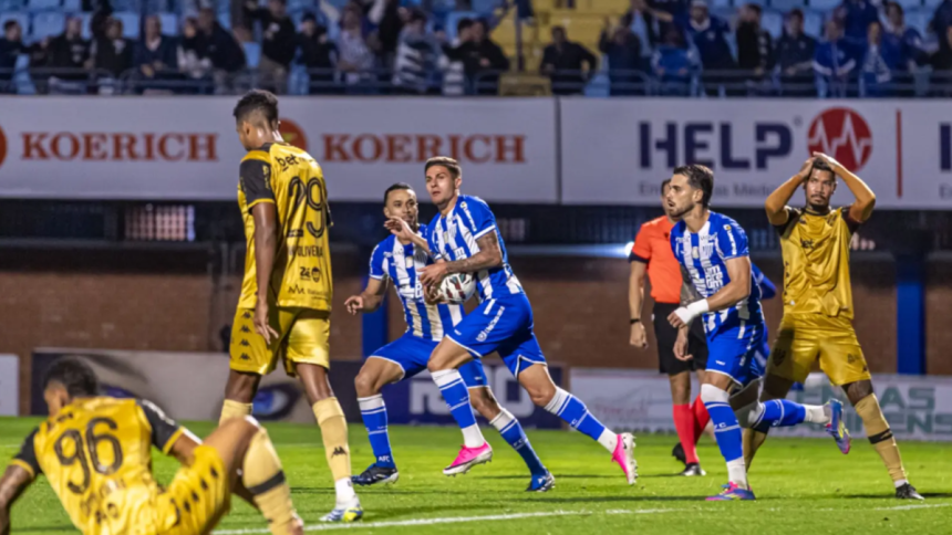 avai-sofre,-ajusta-e-vira-o-jogo:-o-banco-fez-a-diferenca-contra-o-sport