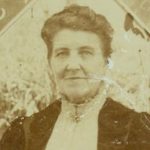 bruxa-que-dormia-em-caixao-e-era-acusada-de-matar-gatos:-a-verdadeira-historia-por-tras-da-lenda-que-assustou-geracoes-em-sc