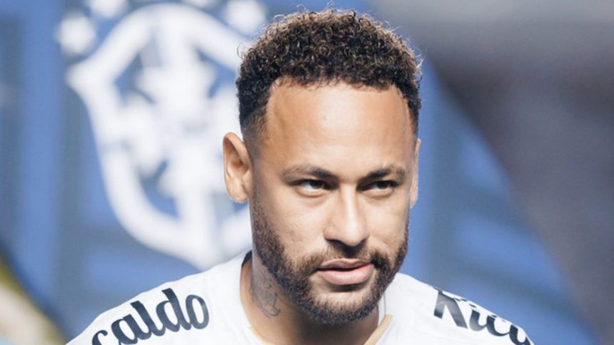 ele-nao-me-dribla:-neymar-e-chamado-de-lento-apos-aceitar-desafio-de-jornalista-de-69-anos