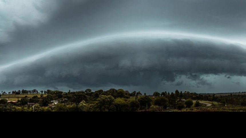 ciclone-extratropical-traz-novos-riscos-de-tornados-e-granizo-no-sul;-veja-onde-a-chuva-pode-chegar-a-200-mm