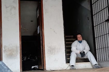 centro-de-tortura-da-ditadura-estava-fechado-ha-mais-de-30-anos,-mas-pesquisadora-de-sc-encontra-vestigios-compativeis-com-sangue-humano