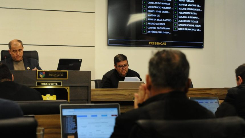 vereadores-de-sao-jose-empurram-debate-com-a-barriga-e-viram-cumplices-da-prefeitura