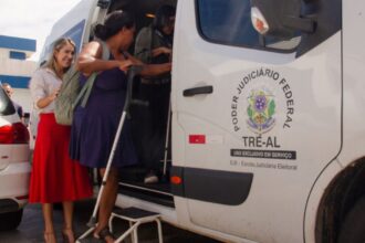 eleitores-tem-so-ate-hoje-para-garantir-transporte-especial-no-dia-da-votacao,-mas-beneficio-e-destinado-a-grupos-especificos;-veja-quem-entra-na-regra