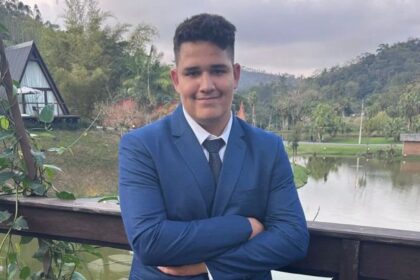 perda-irreparavel:-motociclista-de-18-anos-morre-em-colisao-contra-carro-em-sc
