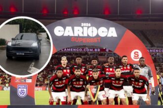 melhor-profissao-do-mundo:-jogador-reserva-do-flamengo-dirige-porsche-e-torcedores-reagem-na-web
