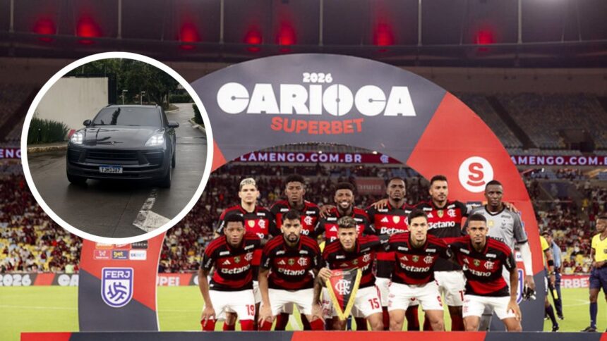 melhor-profissao-do-mundo:-jogador-reserva-do-flamengo-dirige-porsche-e-torcedores-reagem-na-web