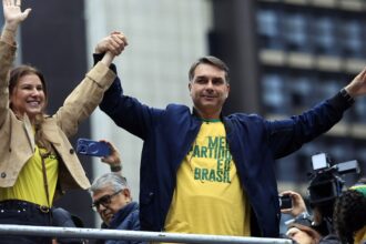 flavio-bolsonaro-propoe-enxugar-estado-e-endurecer-acoes-de-seguranca