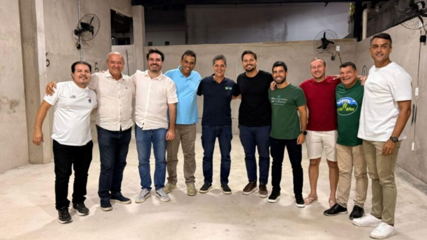 candidato-a-reeleicao-no-es,-ferraco-exibe-apoio-de-vereadores-de-vitoria-e-busca-avancar-no-reduto-de-pazolini