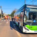 video!-conversao-proibida-termina-em-morte-apos-colisao-com-onibus-no-centro-de-cascavel