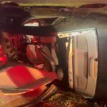 preso-nas-ferragens!-motorista-bebado-capota-e-fica-ferido-na-br-277-em-cascavel